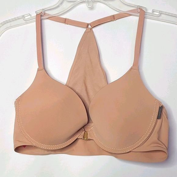 Vince Camuto Other - Vince Camuto razor back front closure bra 36C